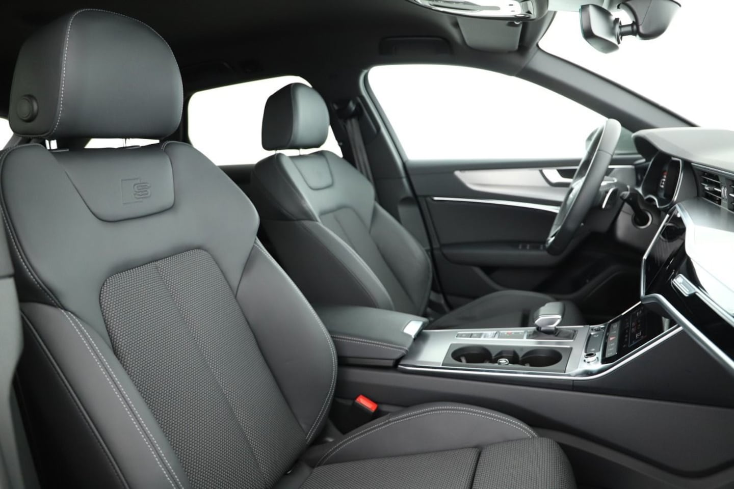 Bild über Audi A6 Avant sport 45 TFSI S tronic - für weitere Informationen kontaktieren Sie den Audi Partner
