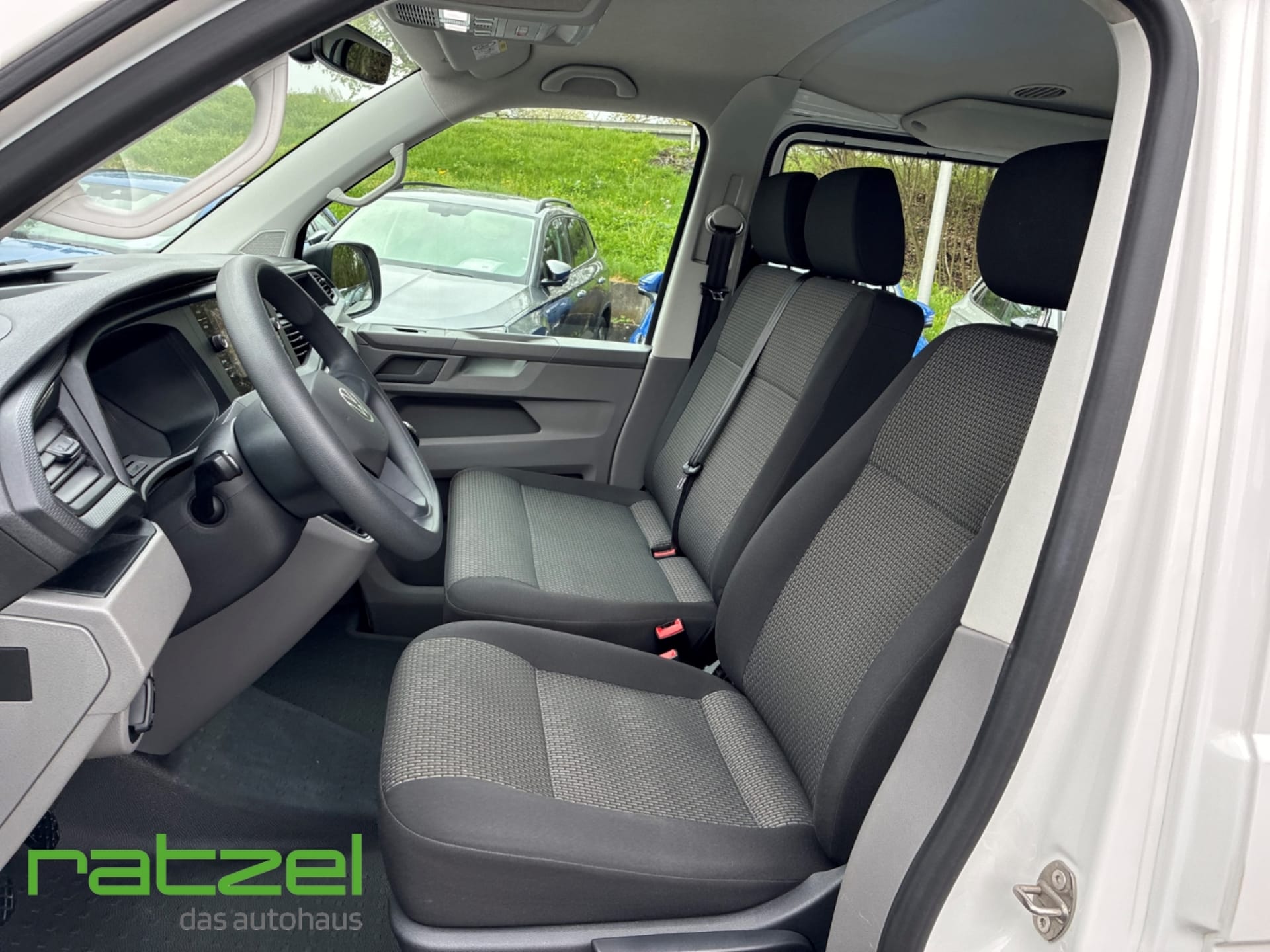 Volkswagen T6.1 Transporter Kombi kurzer Radstand