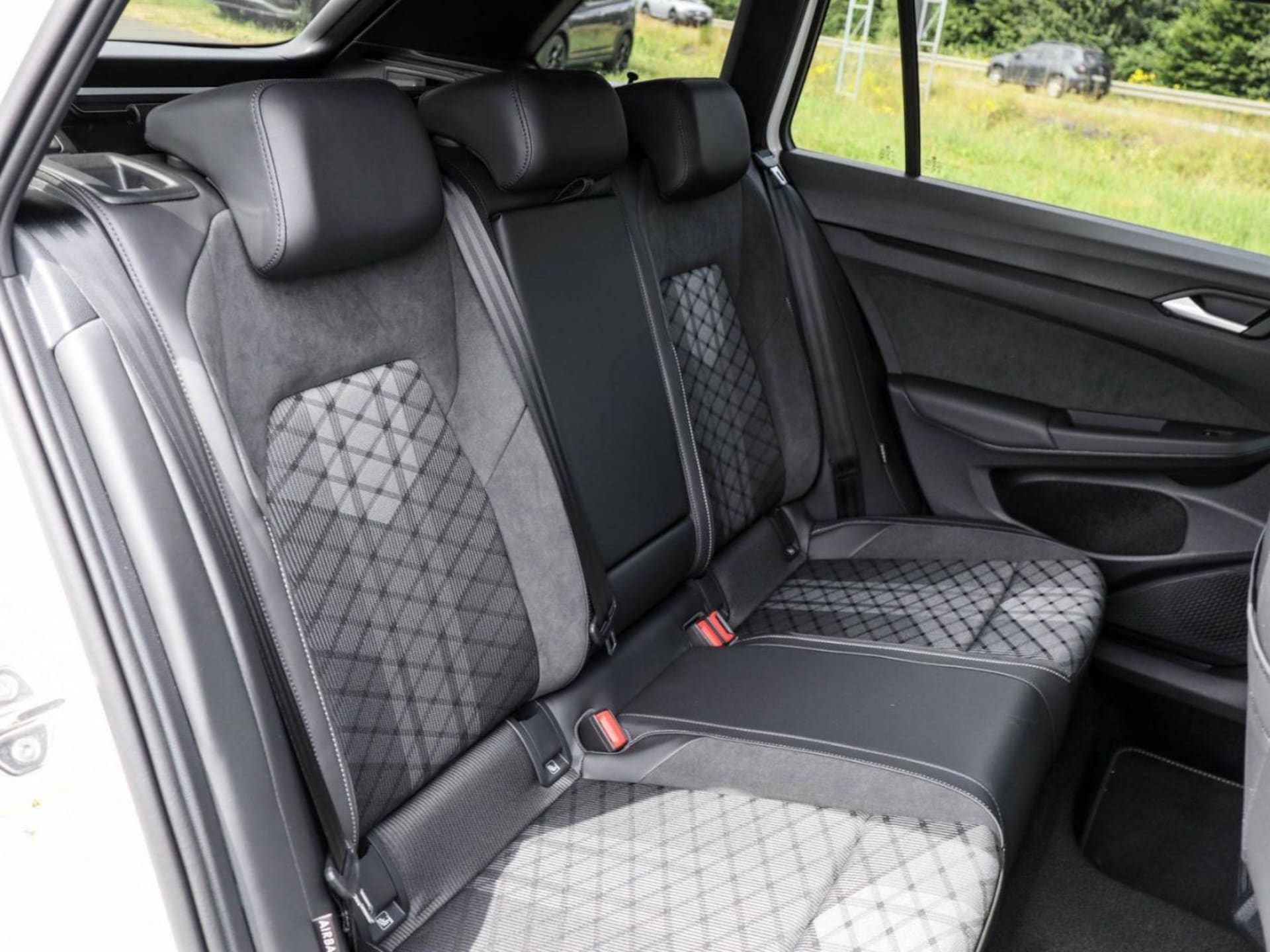 Volkswagen Golf Variant R-Line