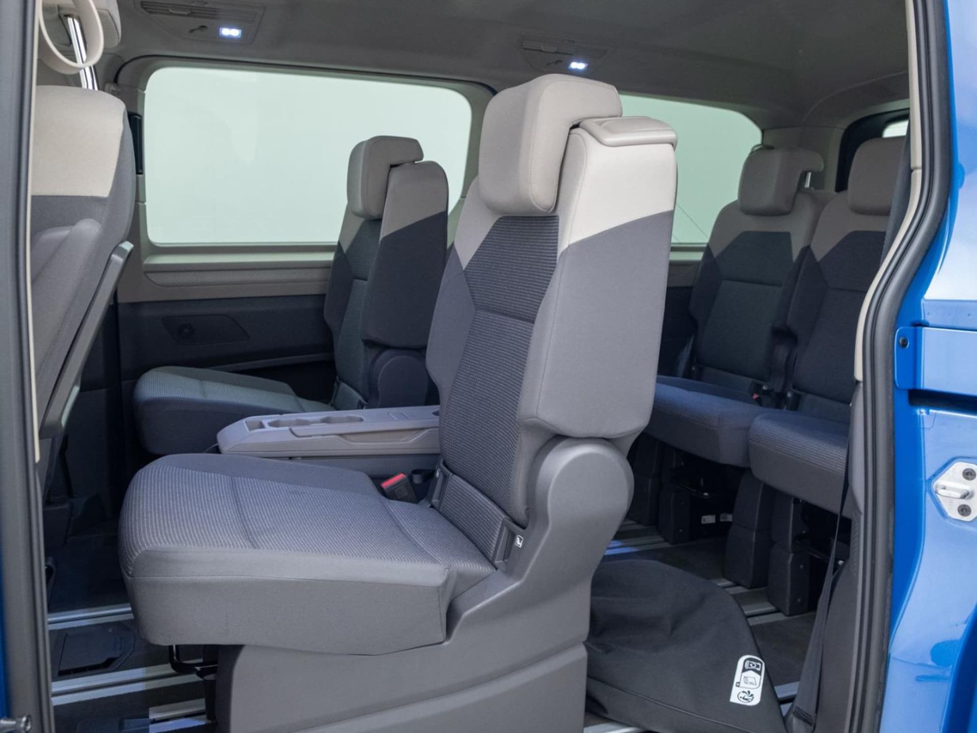 Volkswagen Multivan Langversion Basis-Modell