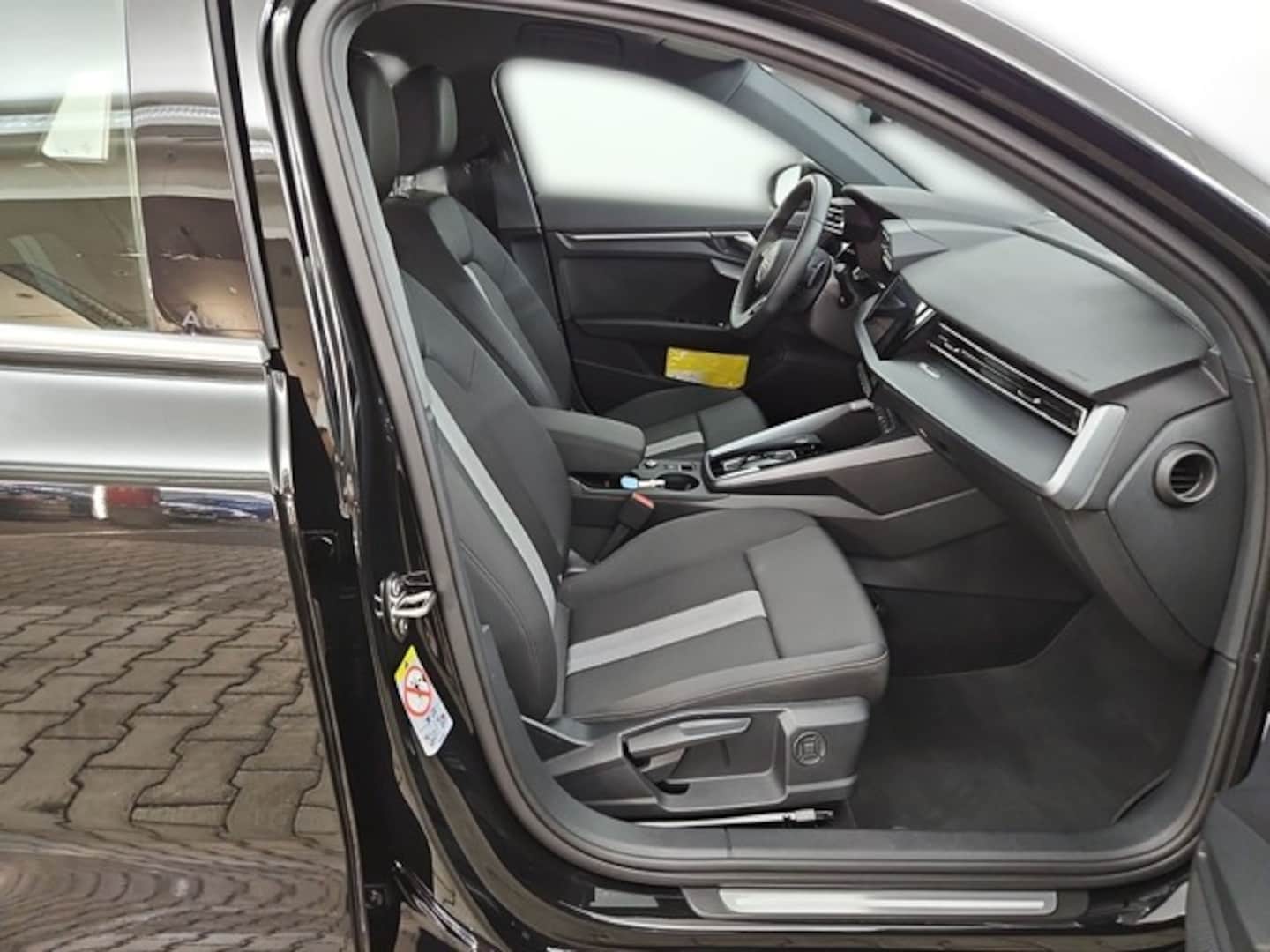 Bild über Audi A3 Sportback TDI S tronic - für weitere Informationen kontaktieren Sie den Audi Partner