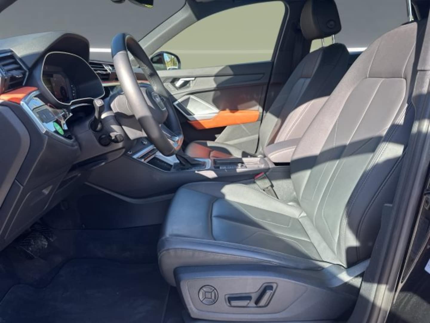 Bild über Audi Q3 Sportback TFSI quattro 140 kW S tronic - für weitere Informationen kontaktieren Sie den Audi Partner