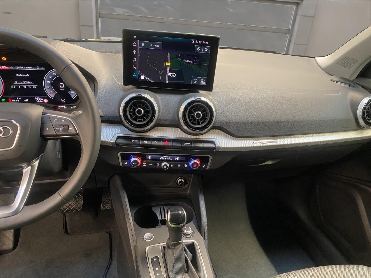 Bild über Audi Q2 advanced 35 TFSI S tronic - für weitere Informationen kontaktieren Sie den Audi Partner