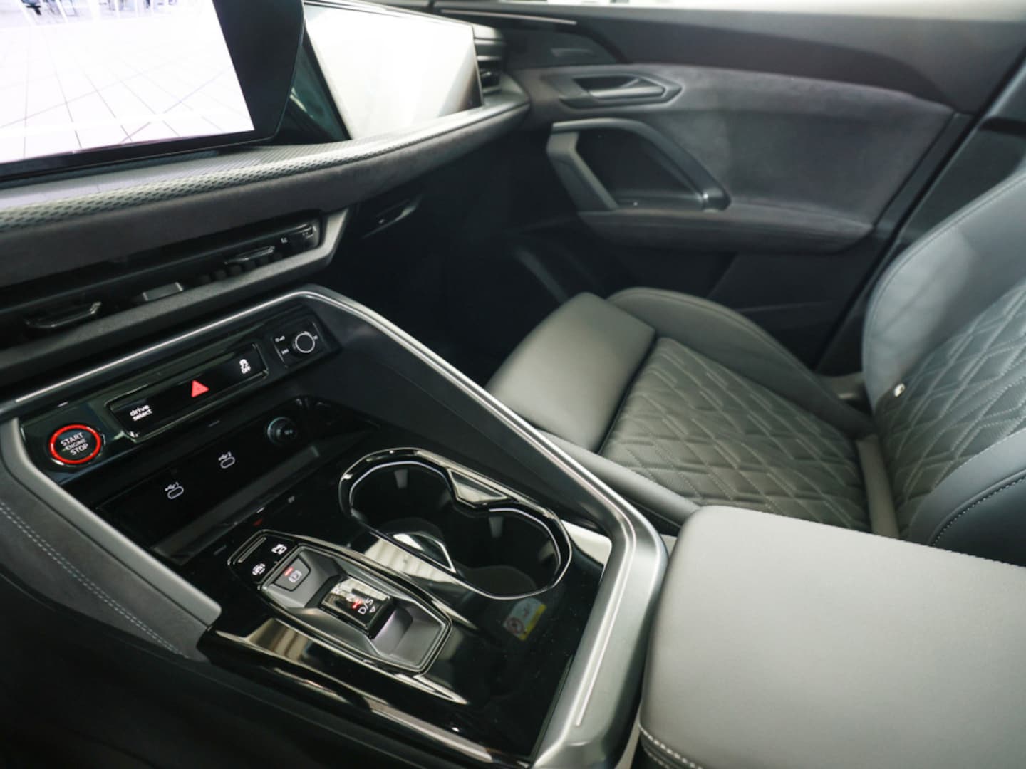 Bild über Audi SQ5 SUV TFSI 270 kW S tronic - für weitere Informationen kontaktieren Sie den Audi Partner