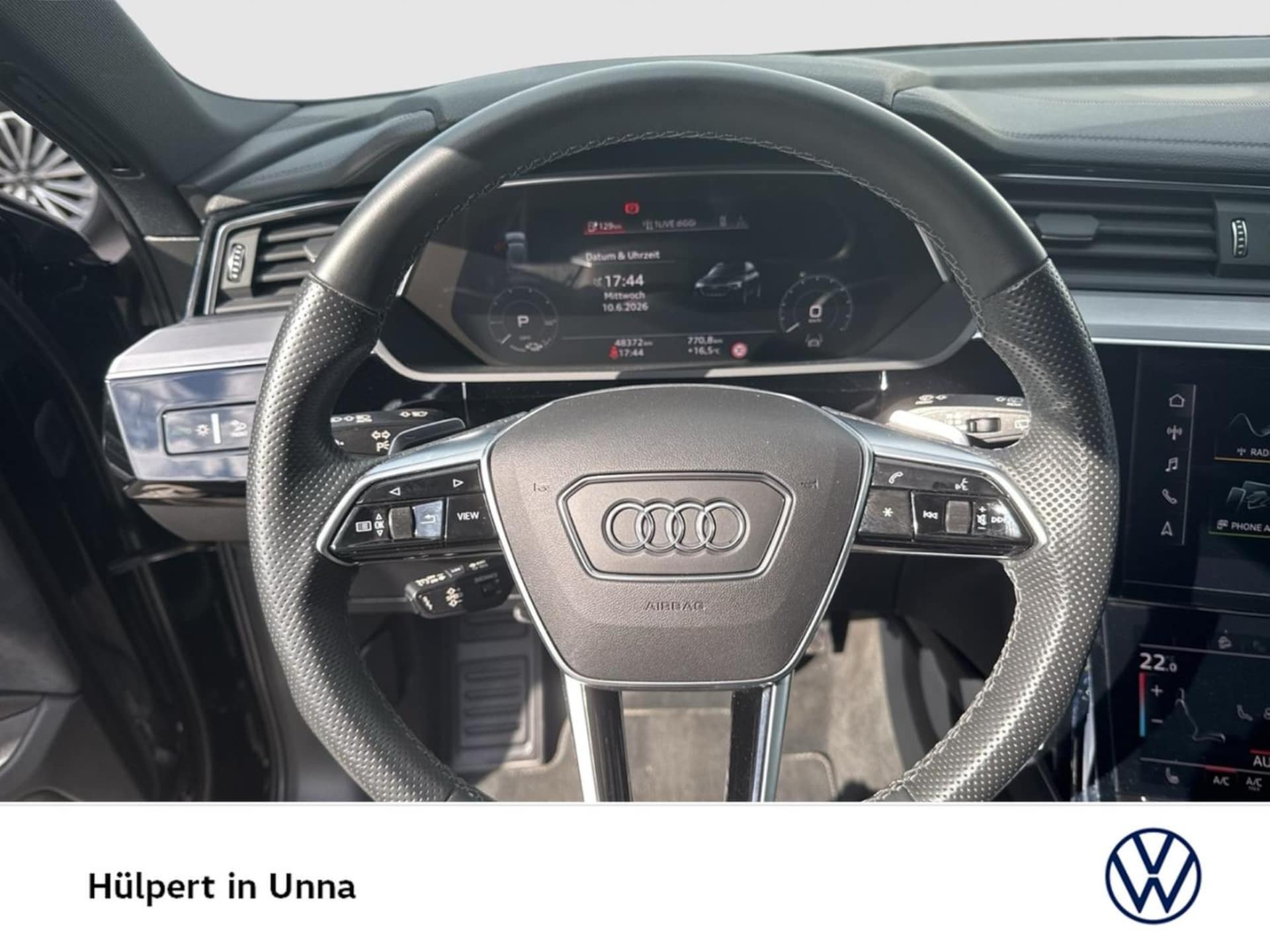 Audi e-tron S line