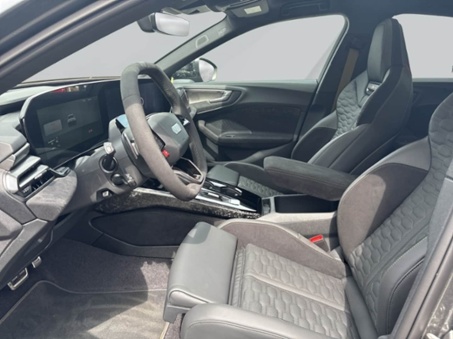 Bild über Audi RS 5 Limousine TFSI quattro 470 kW tiptronic - für weitere Informationen kontaktieren Sie den Audi Partner