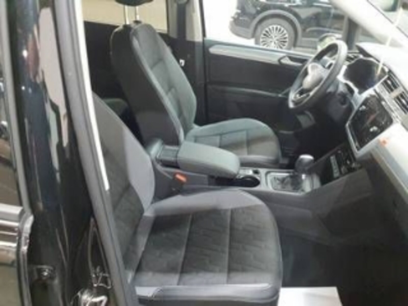 Volkswagen Touran – Bild 6