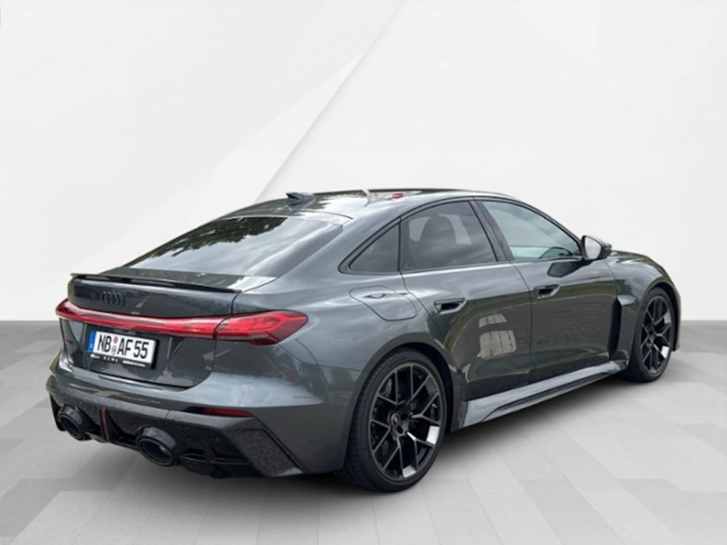 Bild über Audi RS 5 Limousine TFSI quattro 470 kW tiptronic - für weitere Informationen kontaktieren Sie den Audi Partner