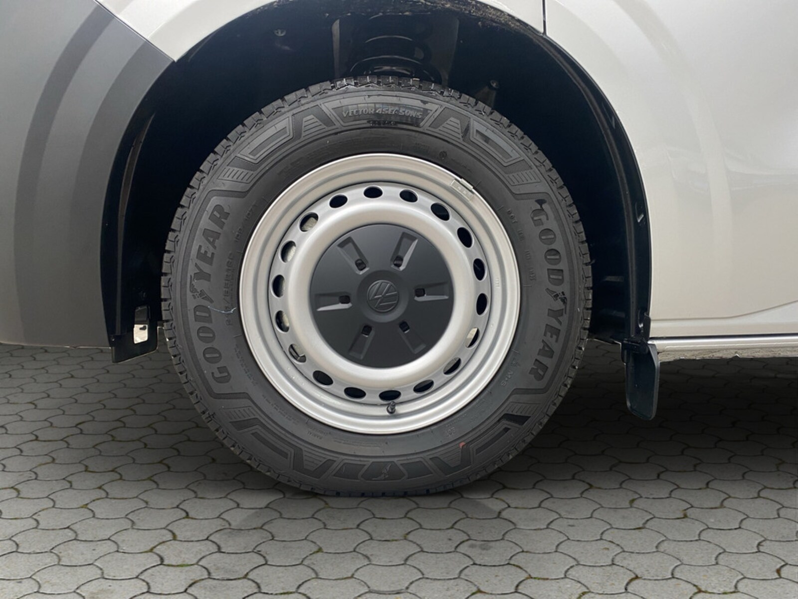 Volkswagen Transporter Kombi kurzer Radstand – Bild 18