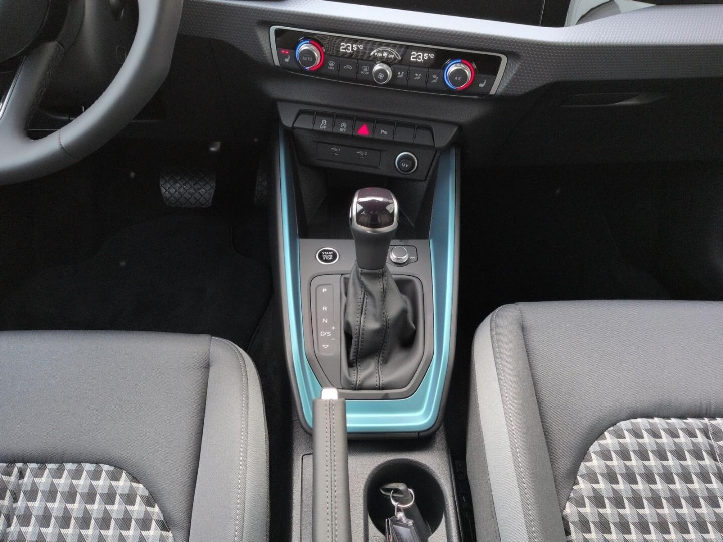 Bild über Audi A1 Sportback advanced 30 TFSI S tronic - für weitere Informationen kontaktieren Sie den Audi Partner