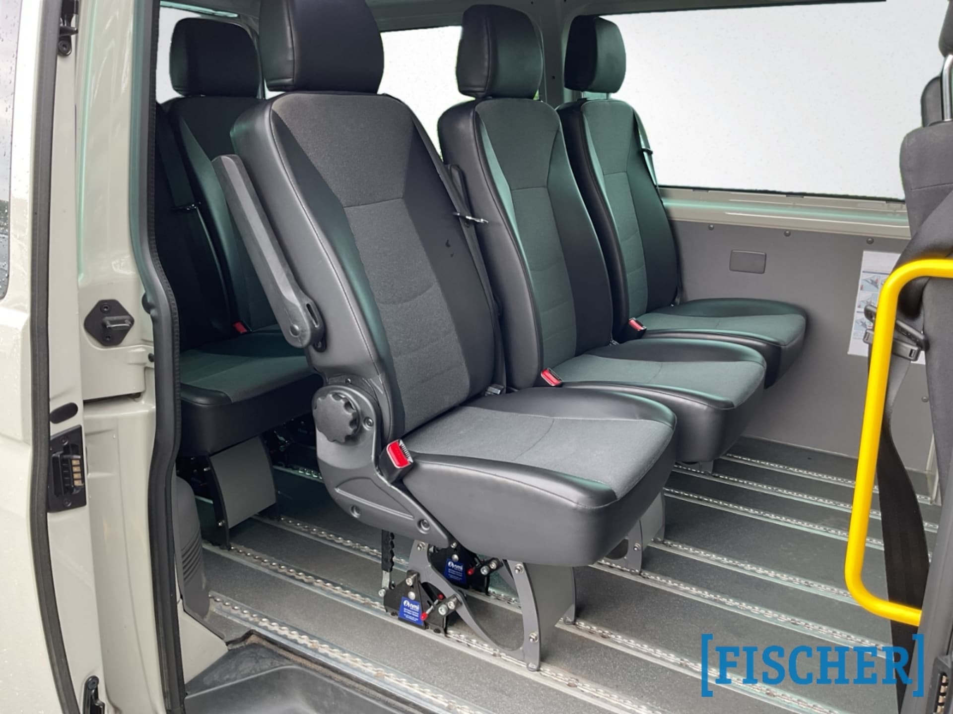Volkswagen T6.1 Transporter Kombi kurzer Radstand