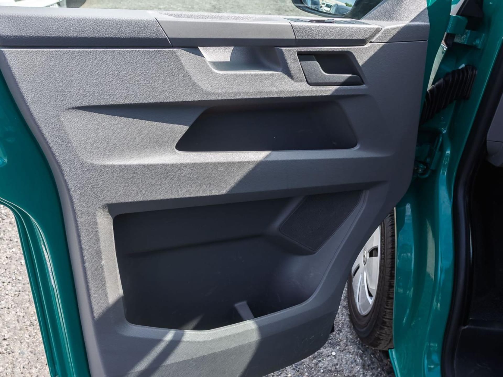 Volkswagen T6.1 Transporter Kombi langer Radstand