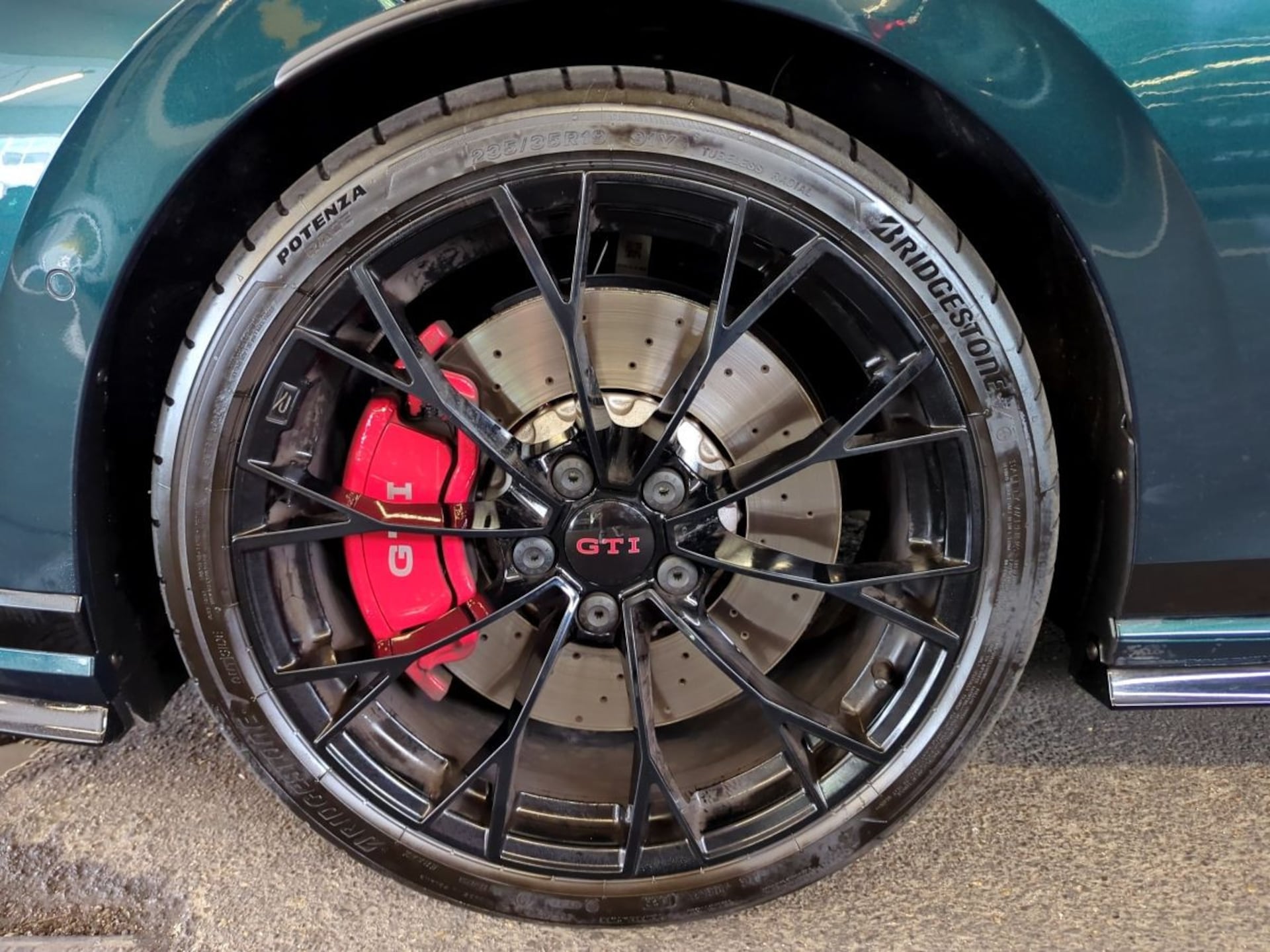 Volkswagen Golf GTI