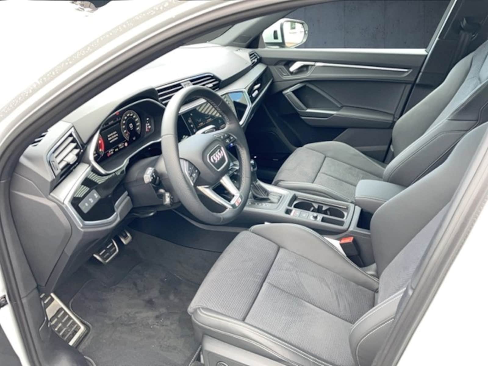 Audi Q3 – Bild 8