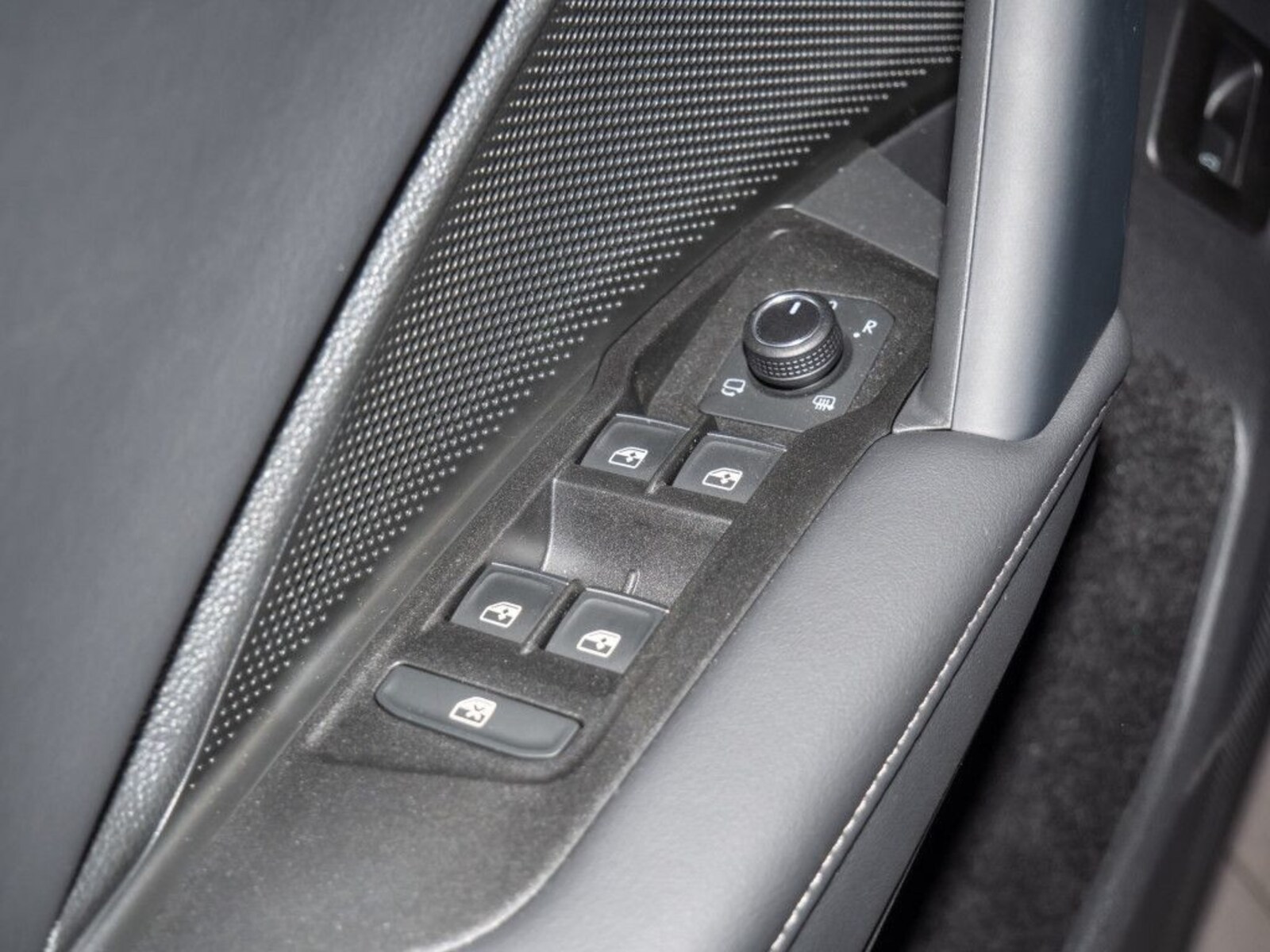 Volkswagen Tiguan – Bild 17