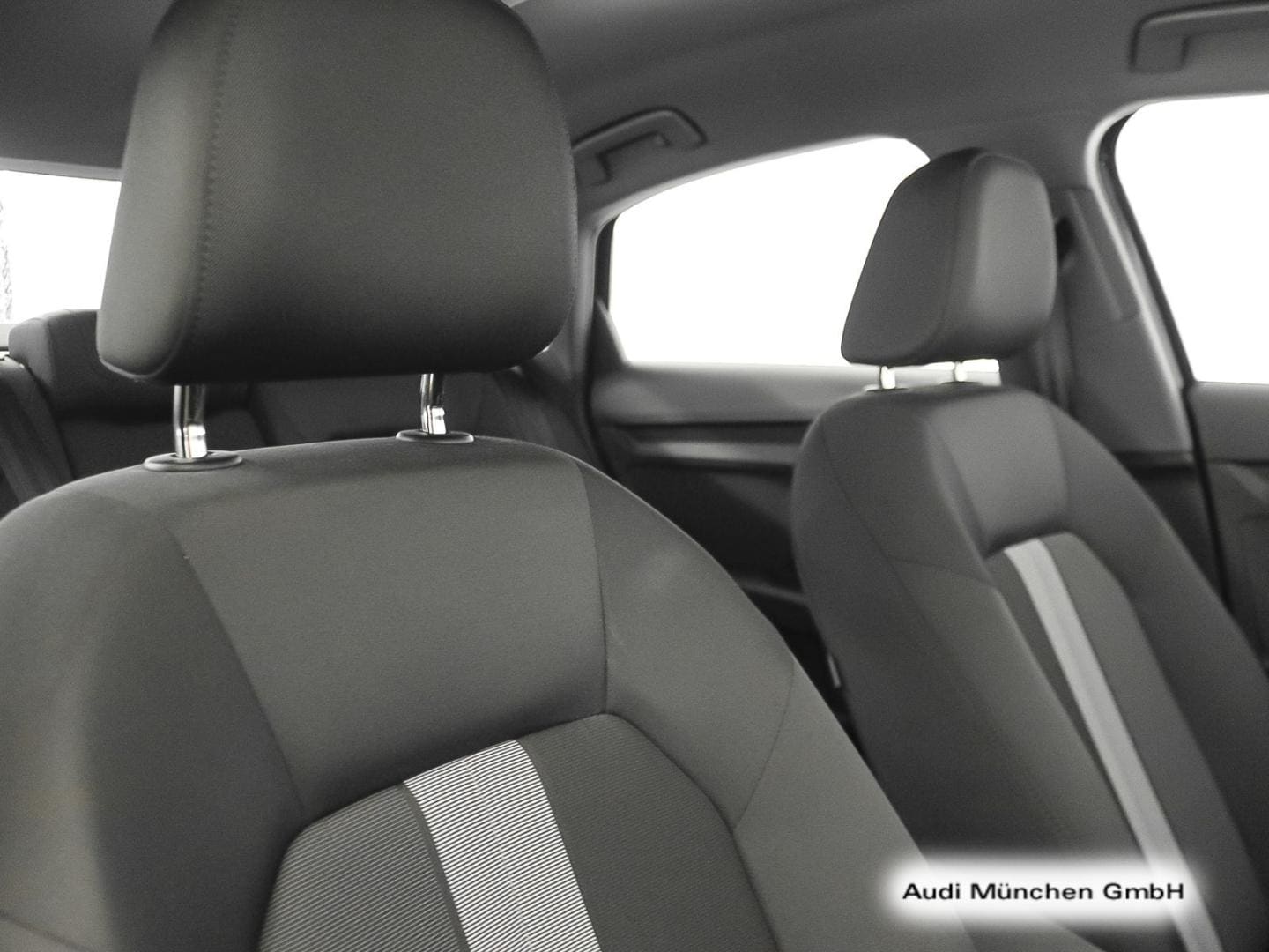 Bild über Audi A3 Limousine 30 TFSI Schaltgetriebe - für weitere Informationen kontaktieren Sie den Audi Partner