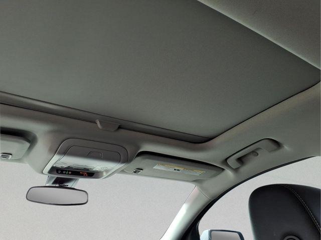 2023 GMC Acadia SLT - Photo 11