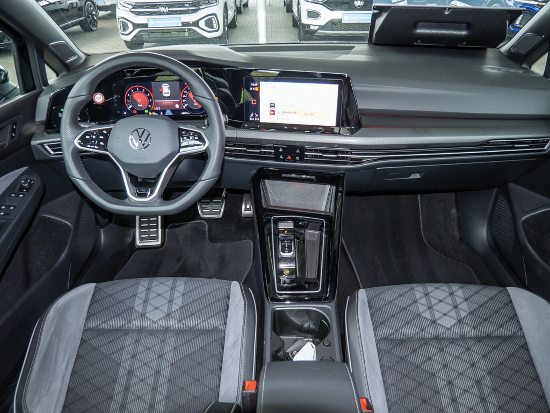 Volkswagen Golf R-Line