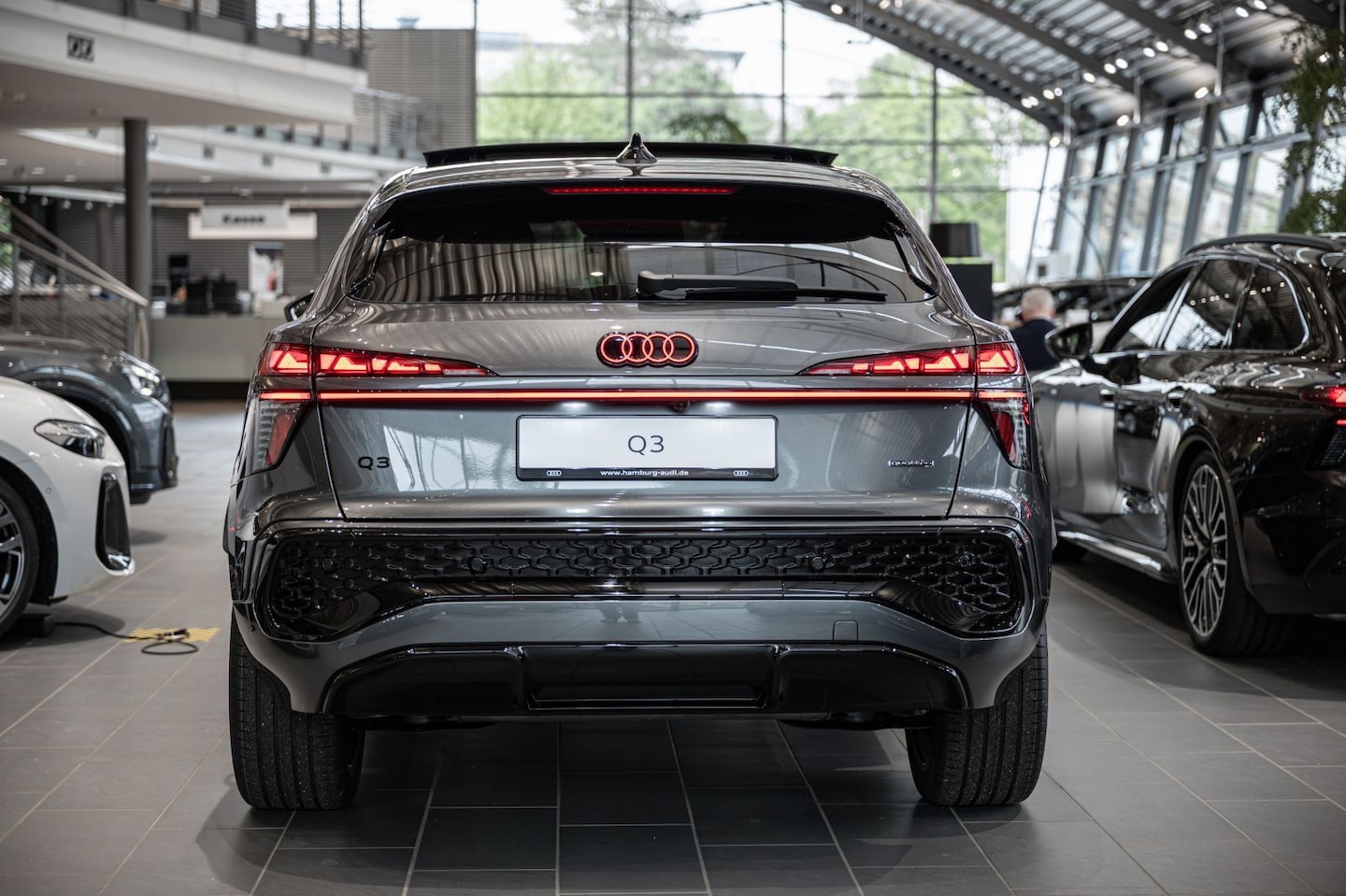 Bild über Audi Q3 Sportback TFSI quattro 195 kW S tronic - für weitere Informationen kontaktieren Sie den Audi Partner