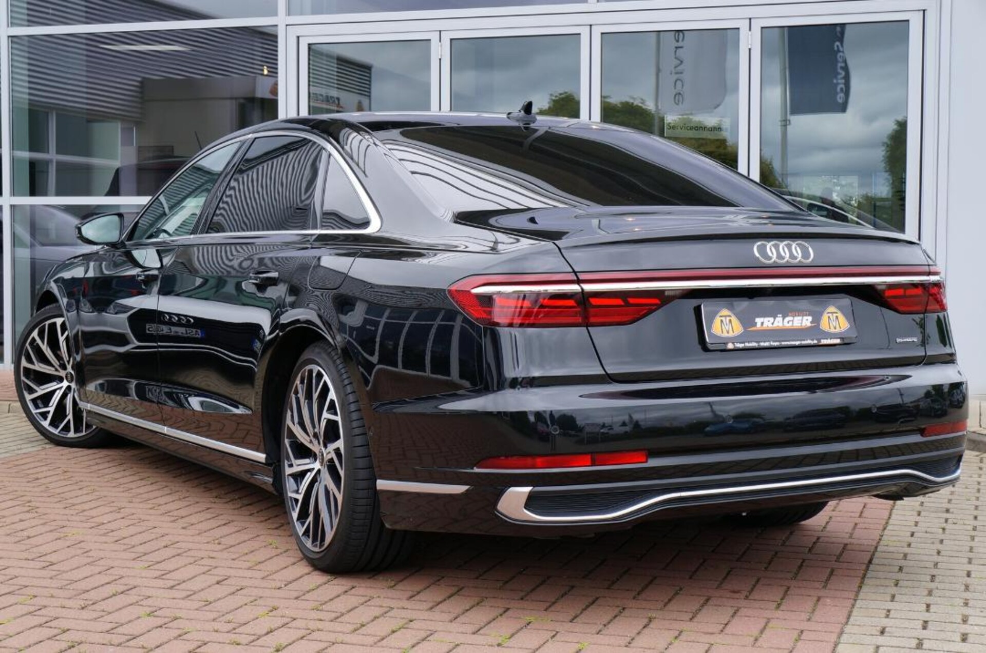Audi A8 L TFSI e