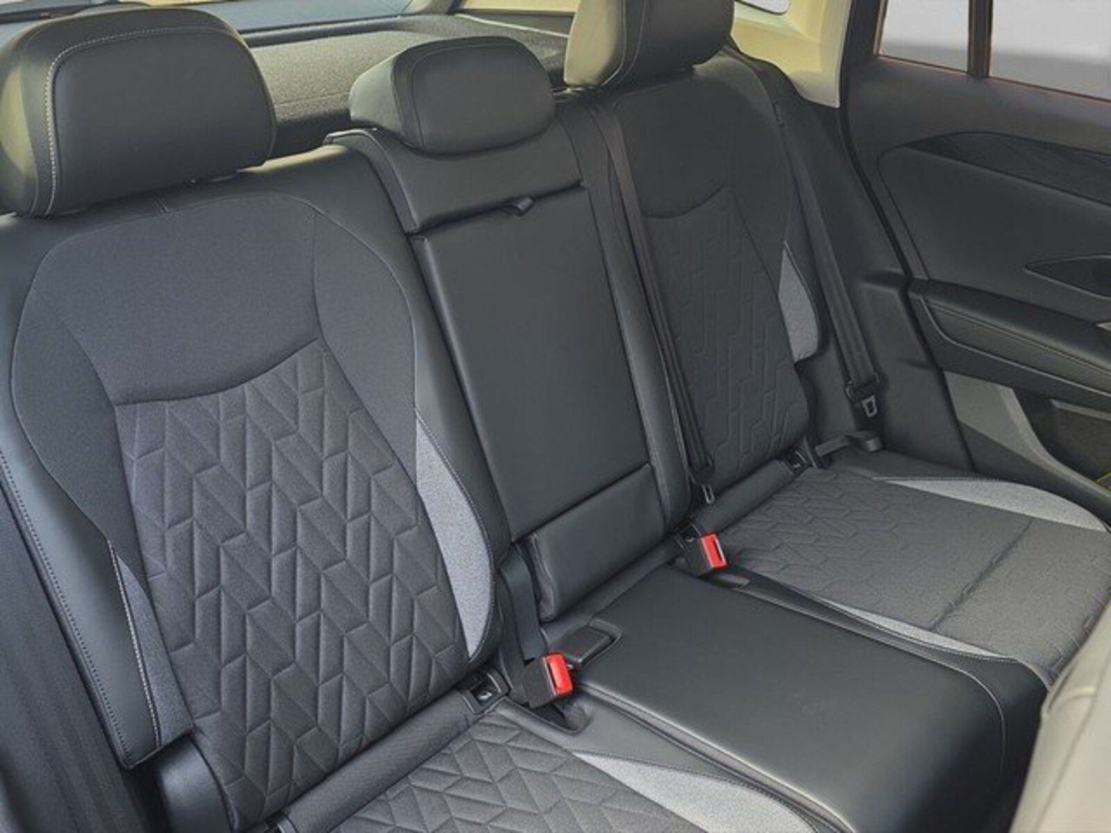 Volkswagen Tiguan – Bild 8