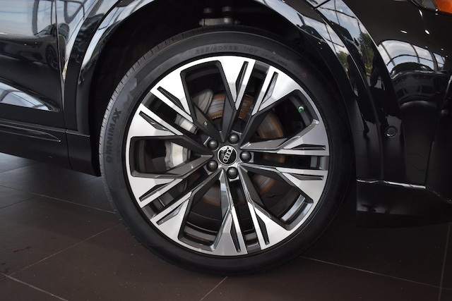 2024 Audi Q8