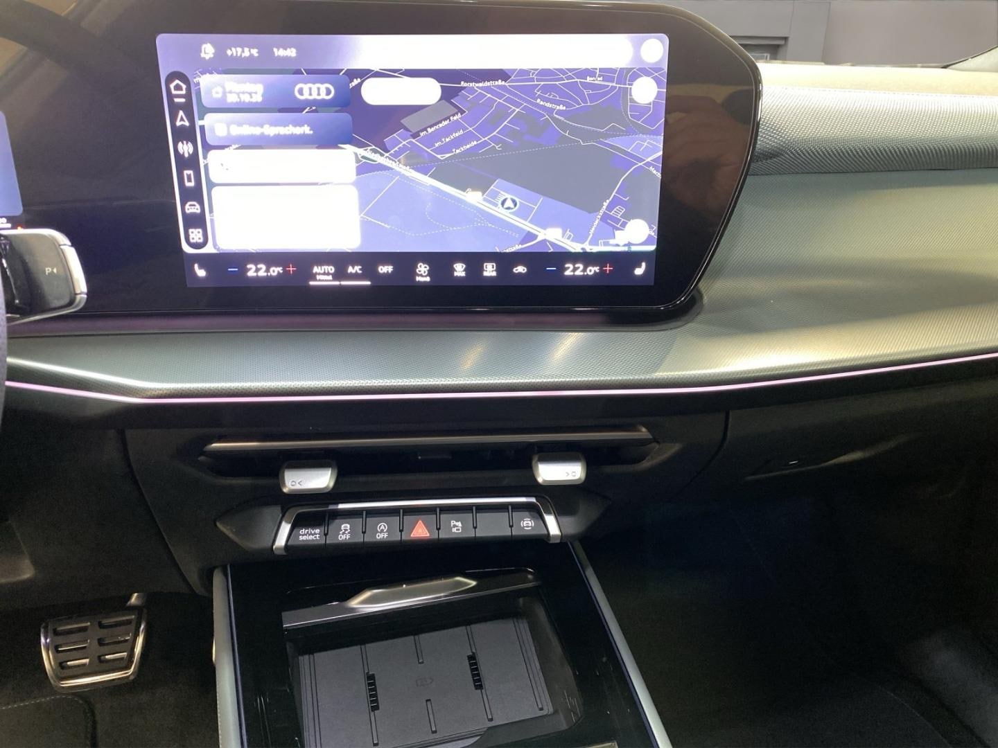 Bild über Audi Q3 SUV TDI 110 kW S tronic - für weitere Informationen kontaktieren Sie den Audi Partner