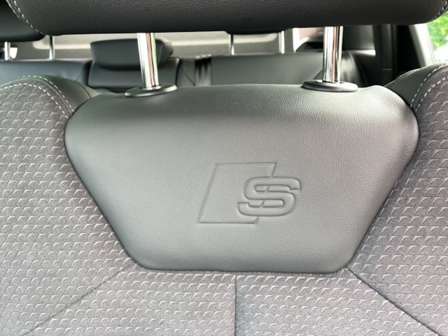 Bild über Audi Q3 S line 40 TDI quattro S tronic - für weitere Informationen kontaktieren Sie den Audi Partner