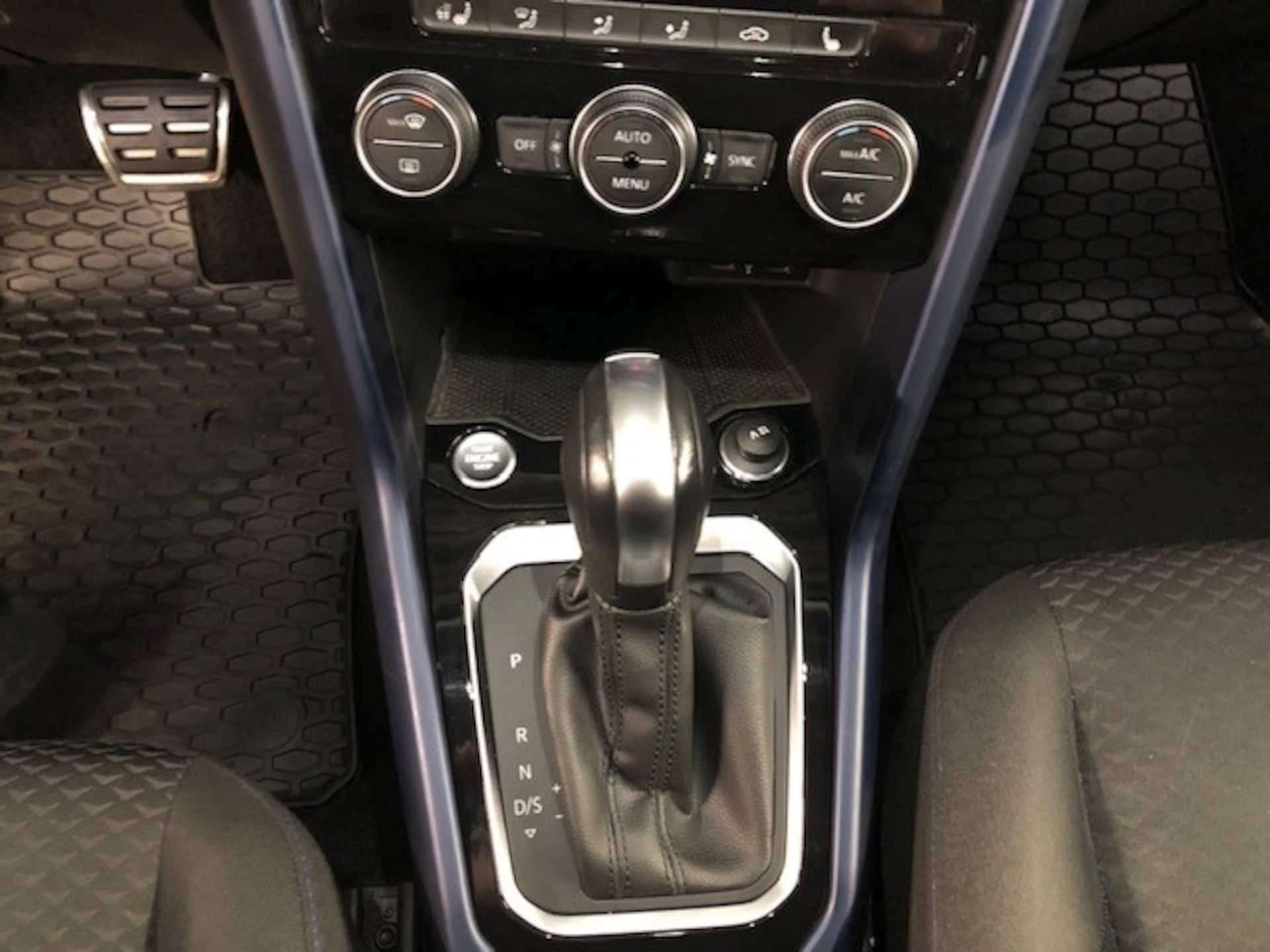 Volkswagen T-Roc United
