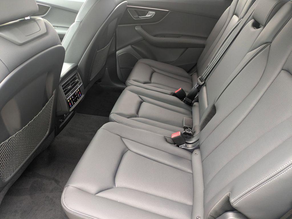 2026 Audi Q7 Premium Plus - Photo 31