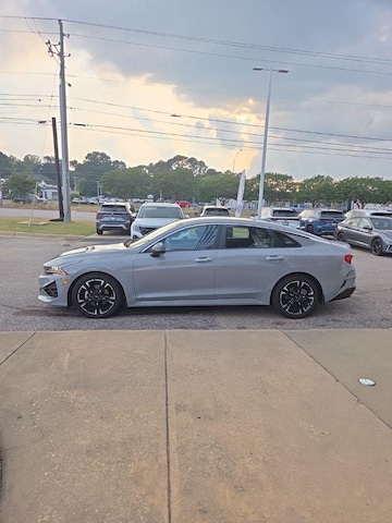 2022 Kia K5