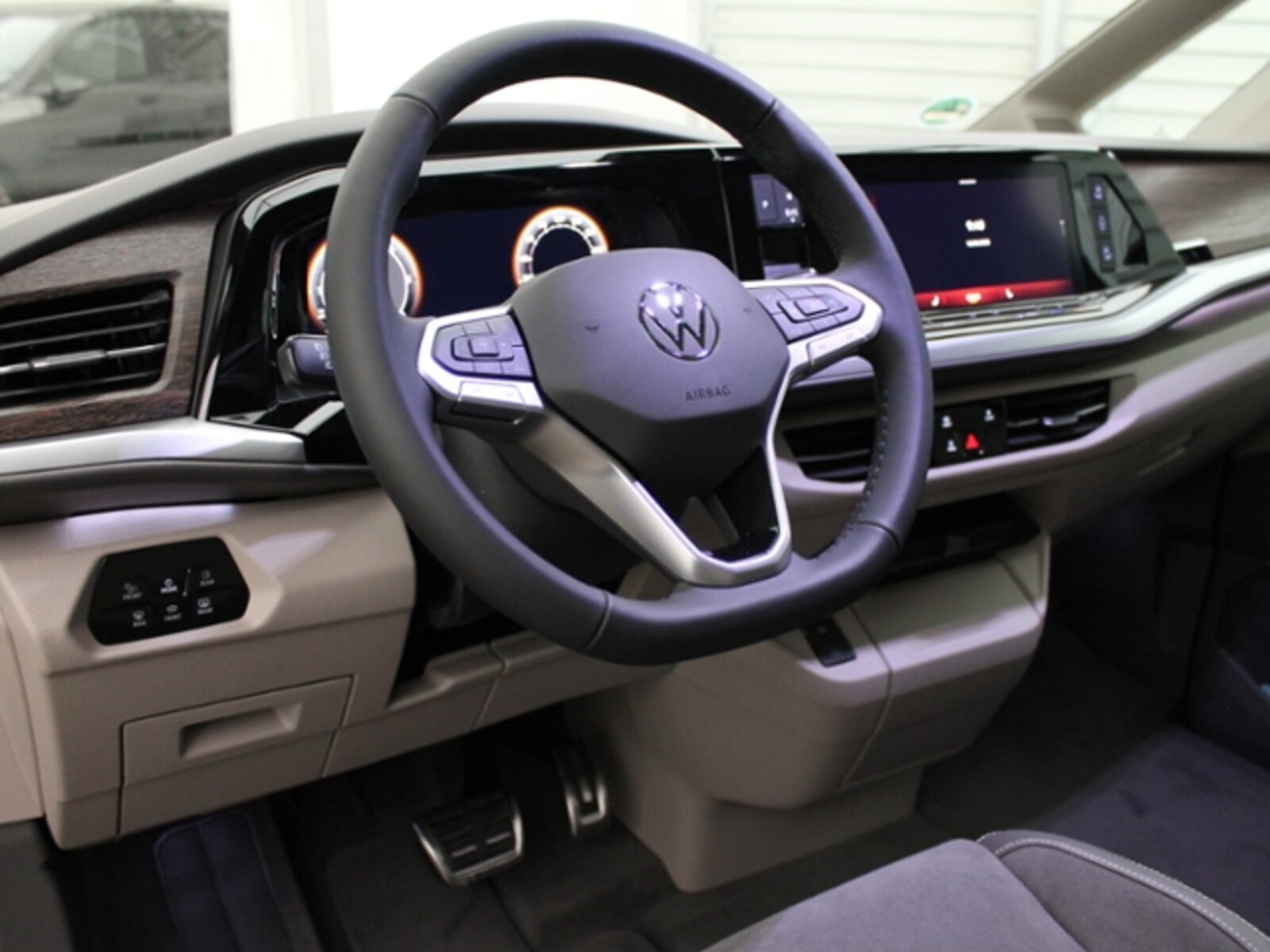 Volkswagen Multivan Langversion – Bild 9