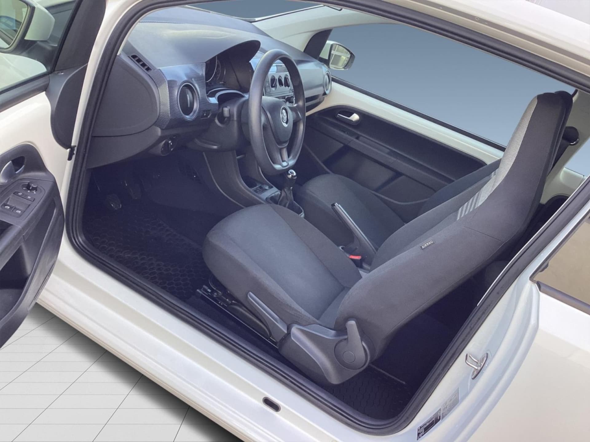 Volkswagen up! move up!