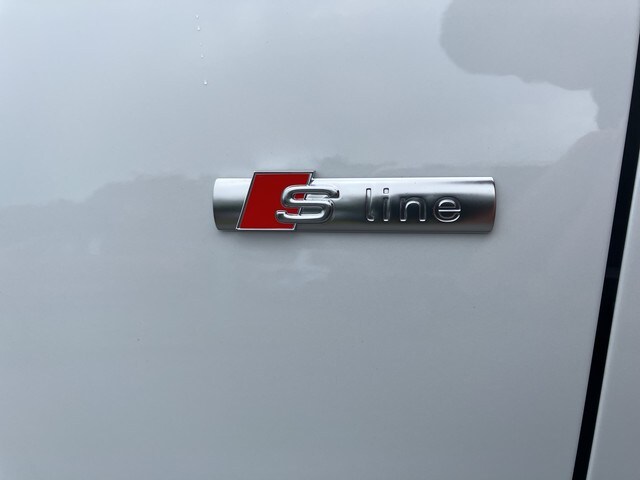 Image about Audi Q3 S line 40 TDI quattro S tronic