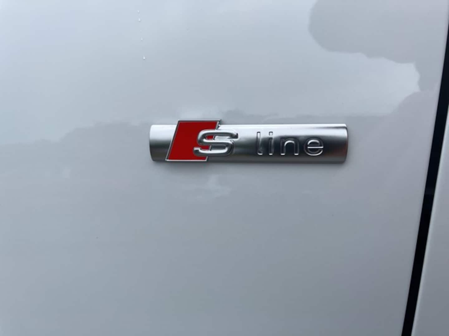 Bild über Audi Q3 S line 40 TDI quattro S tronic - für weitere Informationen kontaktieren Sie den Audi Partner