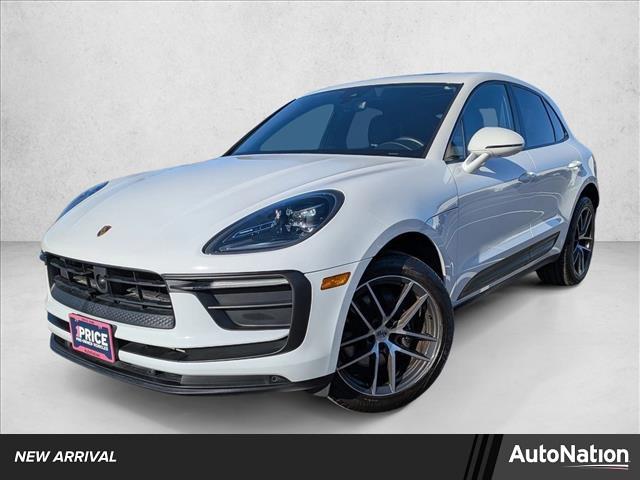 2025 PORSCHE MACAN - Image 1