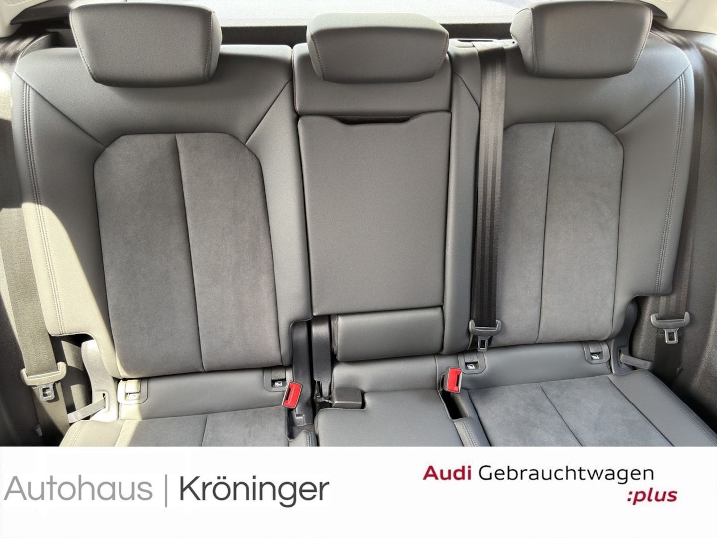 Bild über Audi Q3 TFSI 110 kW S tronic - für weitere Informationen kontaktieren Sie den Audi Partner