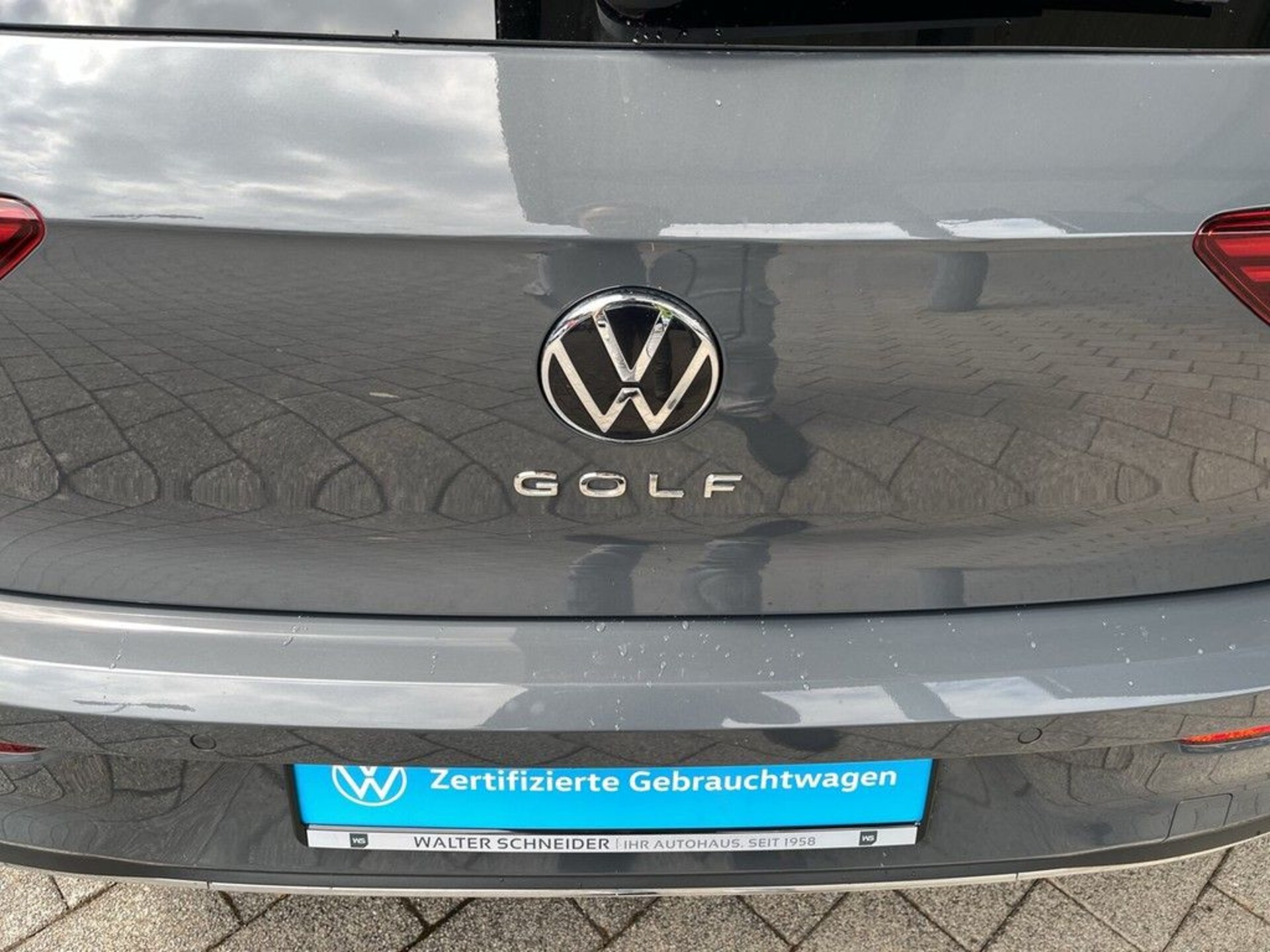 Volkswagen Golf Life