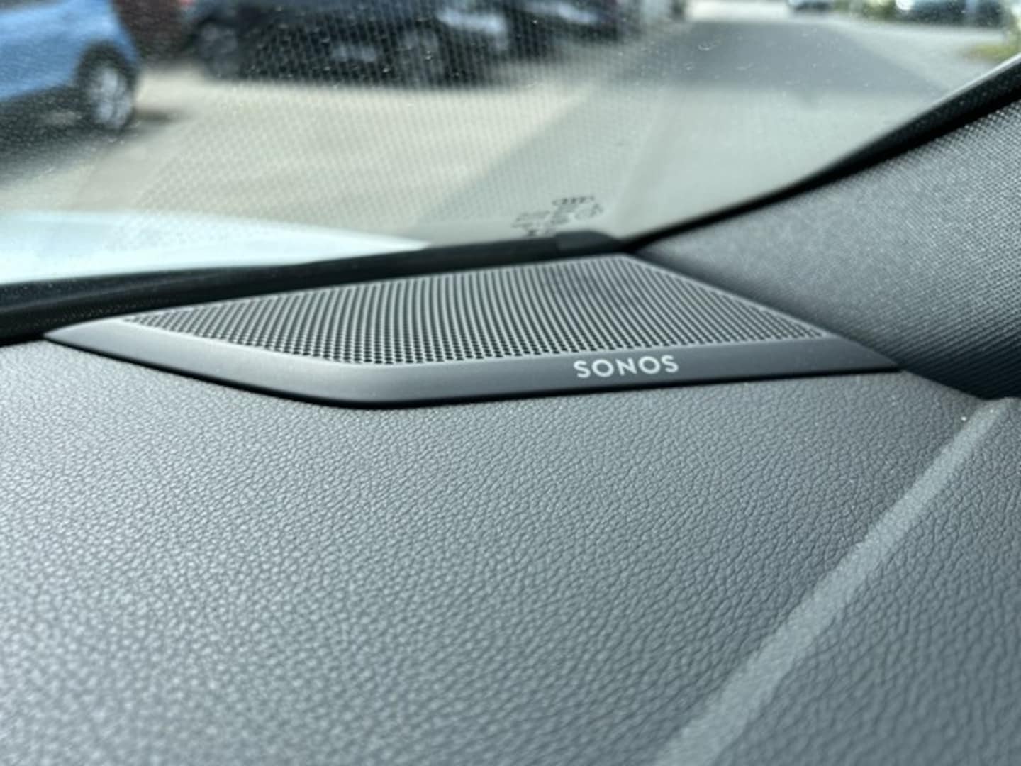 Bild über Audi Q3 S line 40 TDI quattro S tronic - für weitere Informationen kontaktieren Sie den Audi Partner