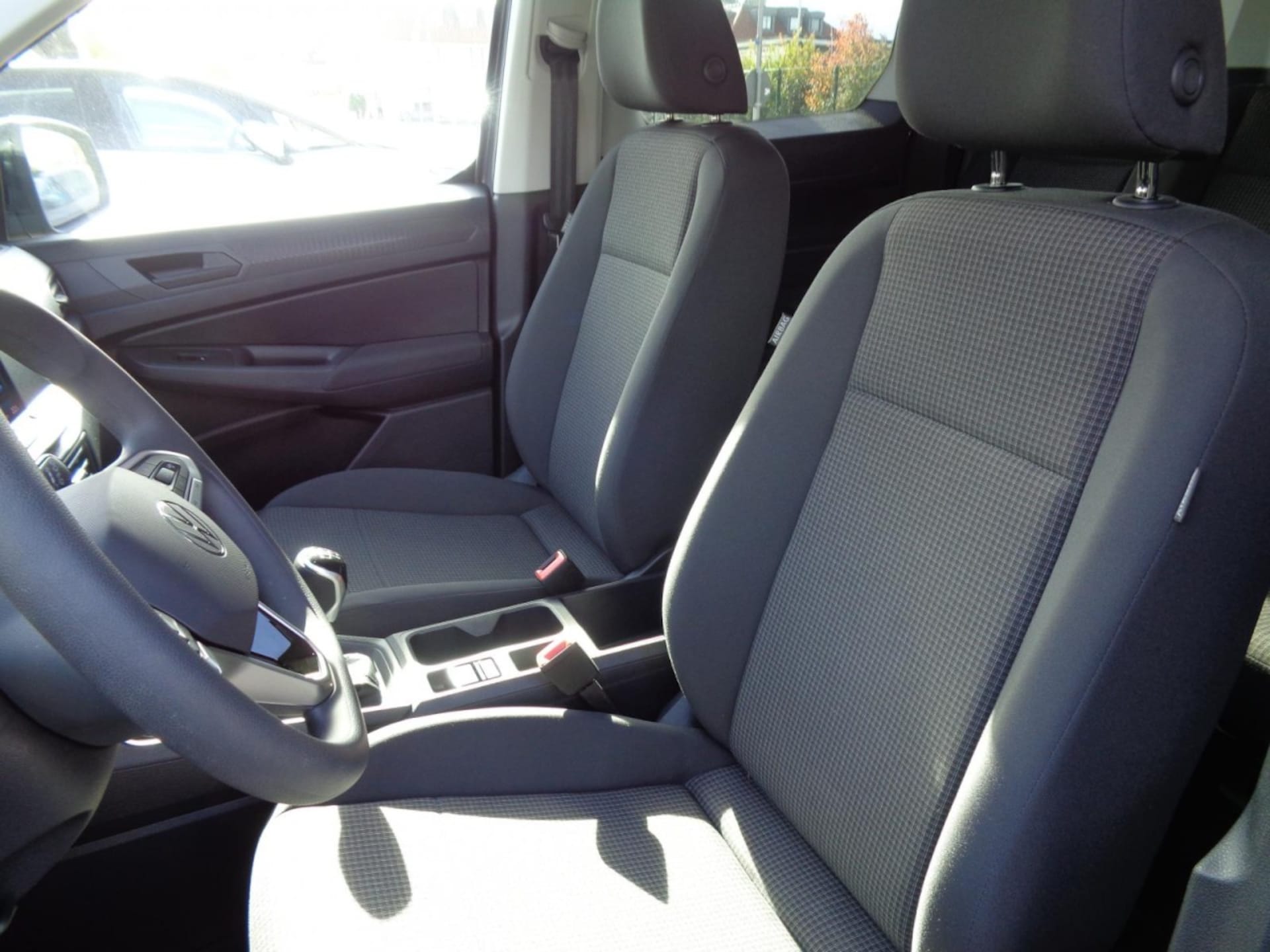 Volkswagen Caddy Basis-Modell