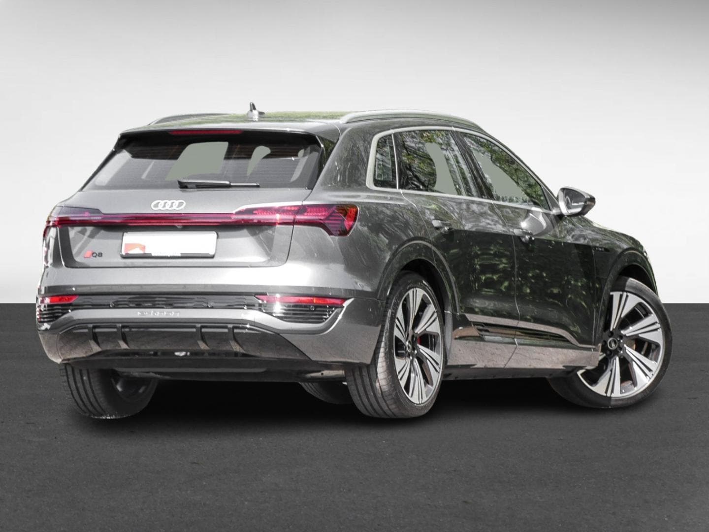 Image about Audi Q8 e-tron S line 55 e-tron quattro
