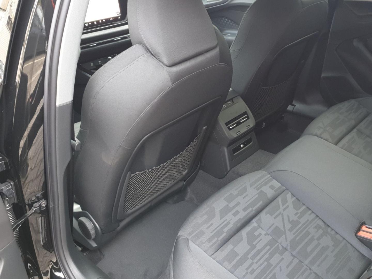 Bild über Audi A5 Avant TDI 150 kW S tronic - für weitere Informationen kontaktieren Sie den Audi Partner