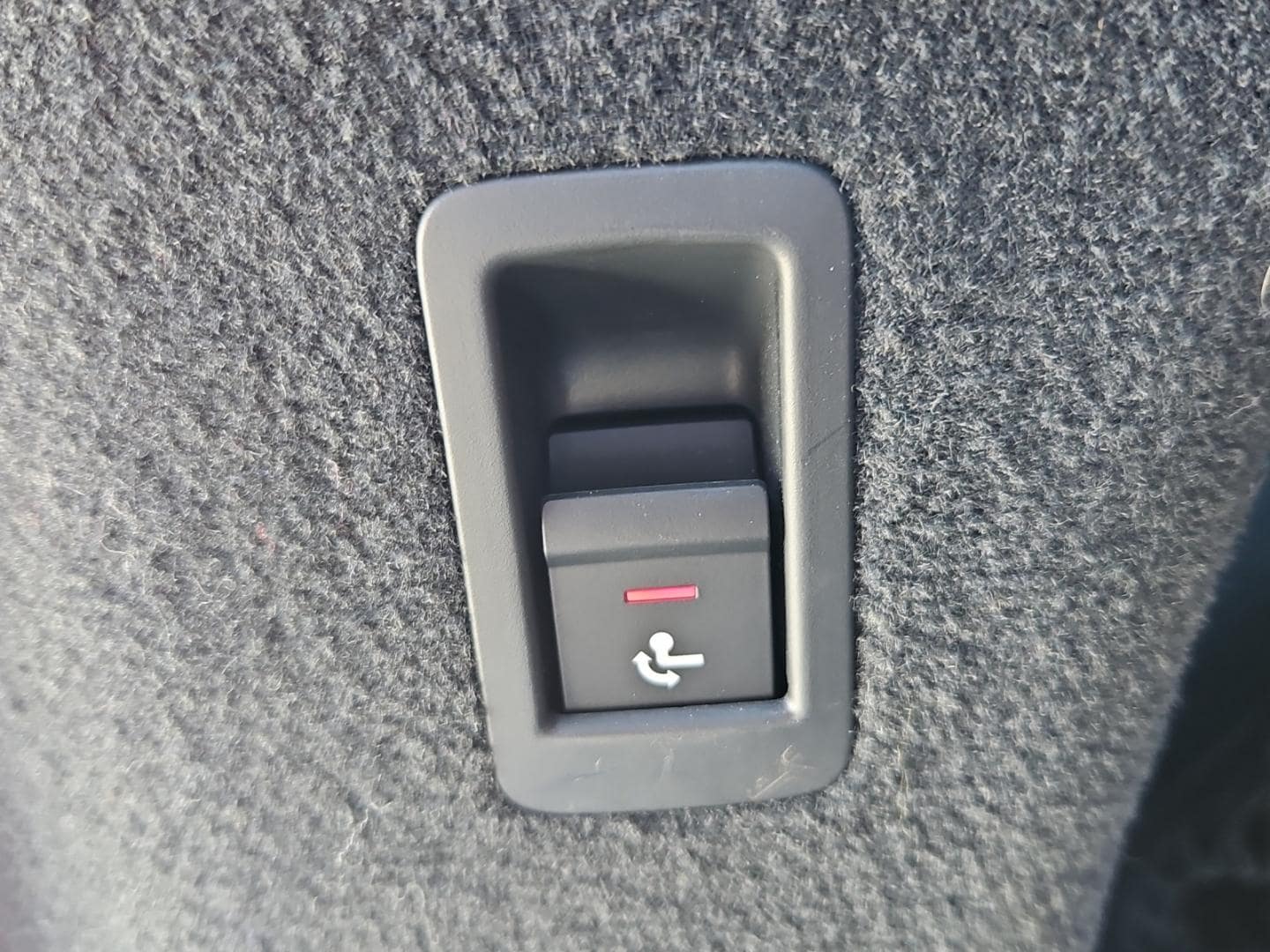 Bild über Audi S6 Avant TDI quattro tiptronic - für weitere Informationen kontaktieren Sie den Audi Partner