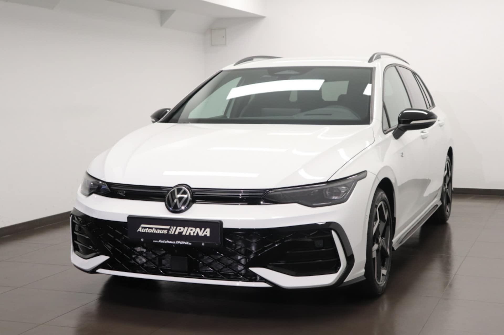 Volkswagen Golf Variant R-Line