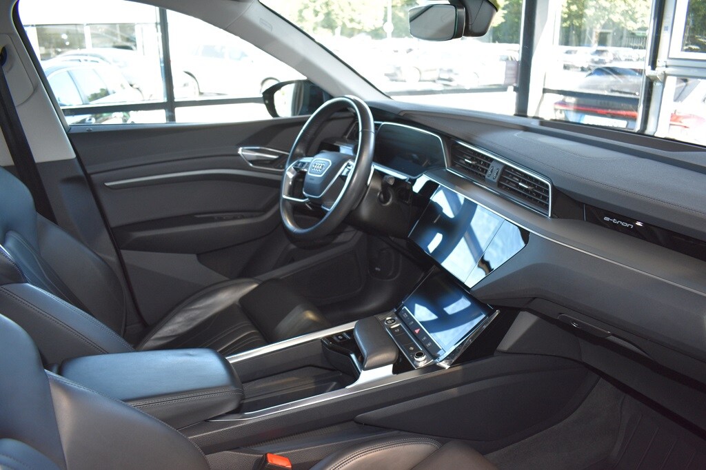Bild som visar&nbsp;Audi e-tron&nbsp;e-tron 55 quattro Proline 300,00 kW - för mer information kontakta din Audi Partner