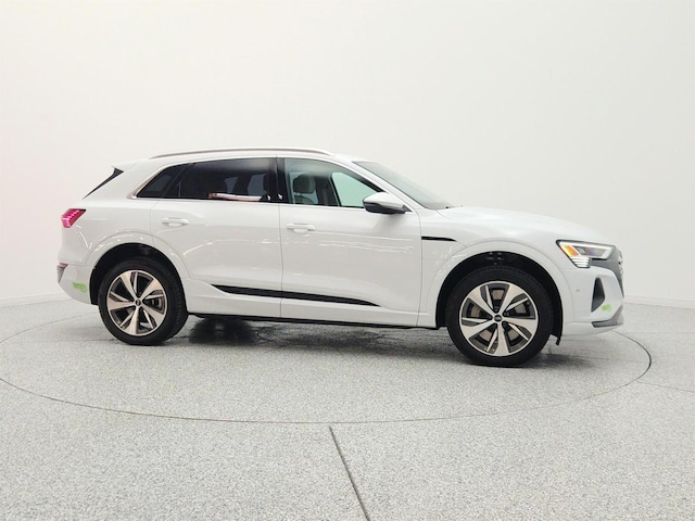 2024 Audi Q8 e-tron