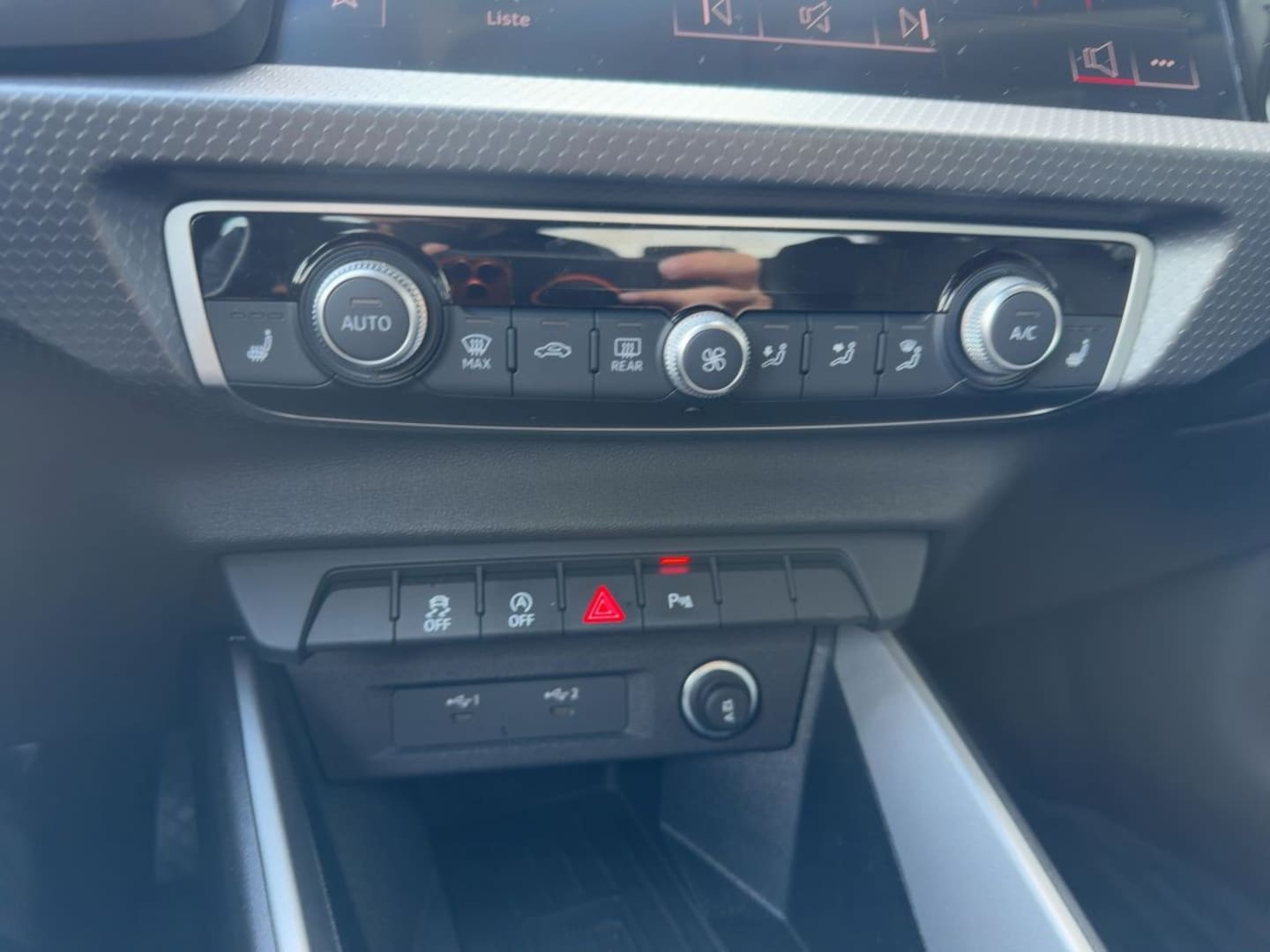 Bild über Audi A1 Sportback S line 25 TFSI S tronic - für weitere Informationen kontaktieren Sie den Audi Partner