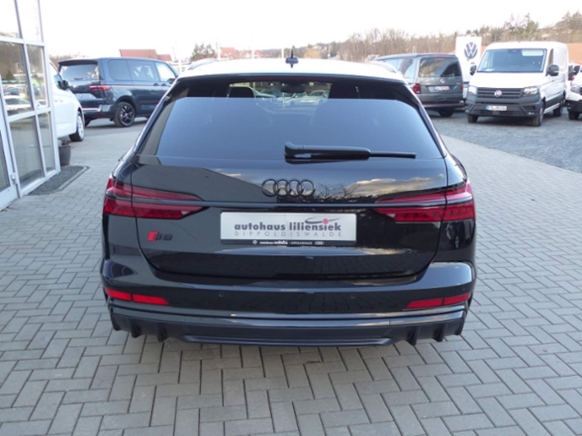 Audi S6 Avant