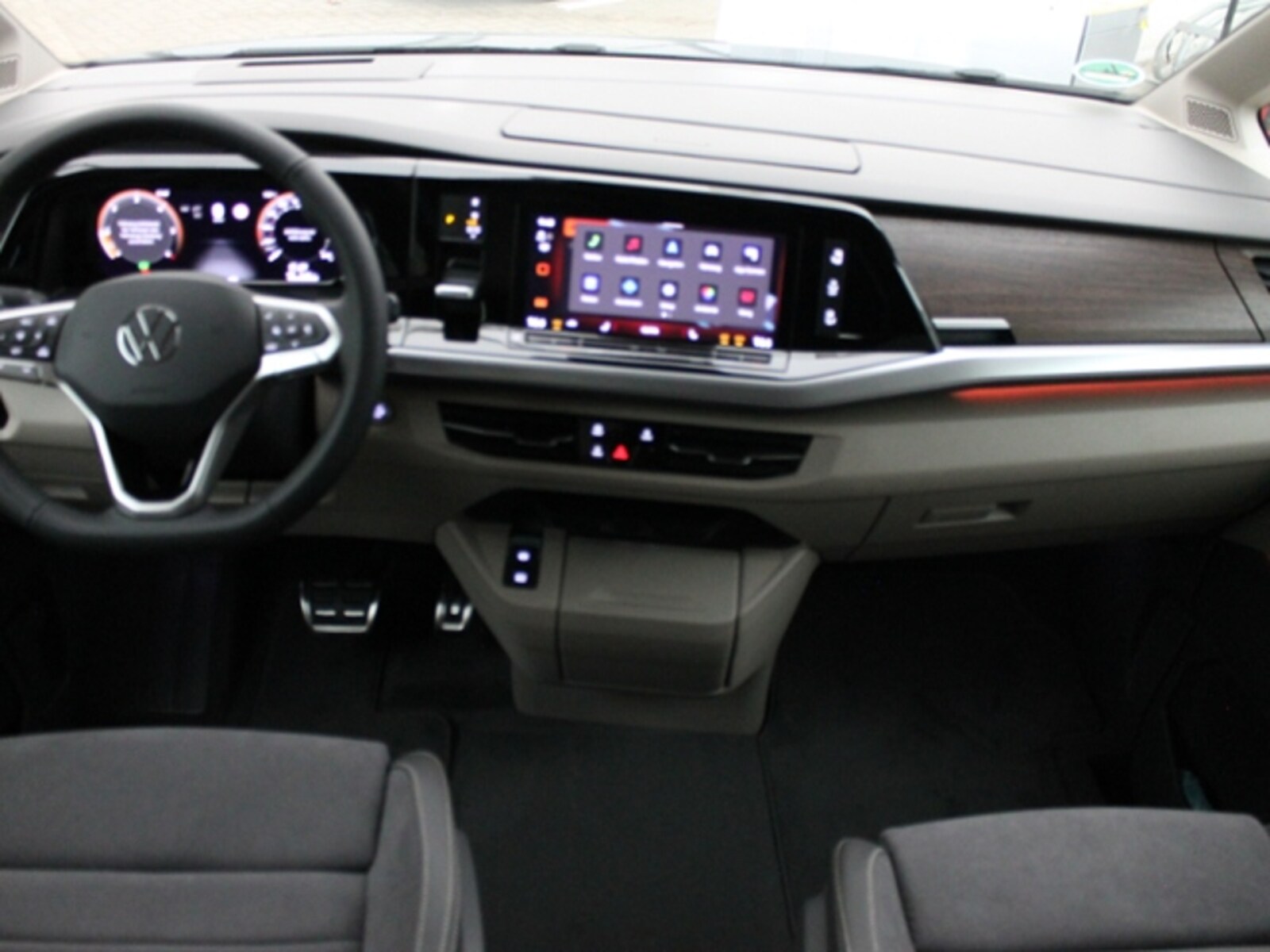 Volkswagen Multivan Langversion – Bild 17