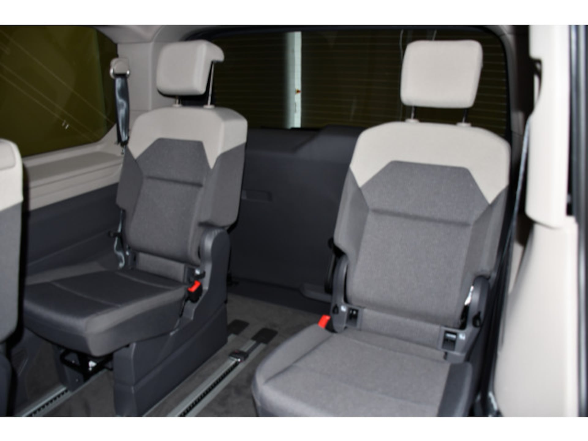 Volkswagen Multivan Basis-Modell